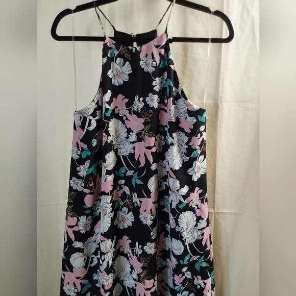 Everly Dress, Juliette Floral Foil Shift Sleeveless Dress, Size Medium - Picture 2 of 11